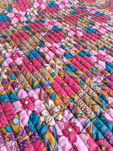 Charger l'image dans la galerie, Matelassé Maxi Flowers