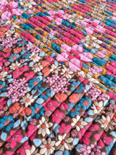 Charger l'image dans la galerie, Matelassé Maxi Flowers