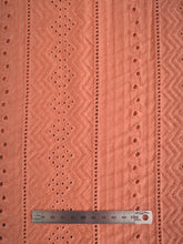 Charger l'image dans la galerie, Broderie Anglaise