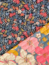 Charger l'image dans la galerie, Veste Achille Matelassée Maxi Flowers - Bleu