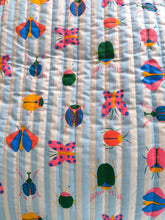 Charger l'image dans la galerie, Matelassé Insectes