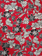 Charger l'image dans la galerie, Crêpe Fleurs Blanches et Noires sur Fond Rouge