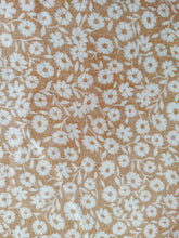Charger l'image dans la galerie, Viscose Petites Fleurs sur fond Ocre