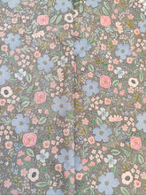 Charger l'image dans la galerie, Coupon Viscose Primavera sur Fond Noir 1m50