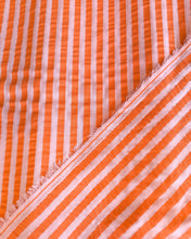 Charger l'image dans la galerie, Seersucker Rayé Rose/Tangerine
