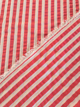 Charger l'image dans la galerie, Seersucker Rayé Abricot/Cerise
