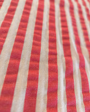Charger l'image dans la galerie, Seersucker Rayé Abricot/Cerise
