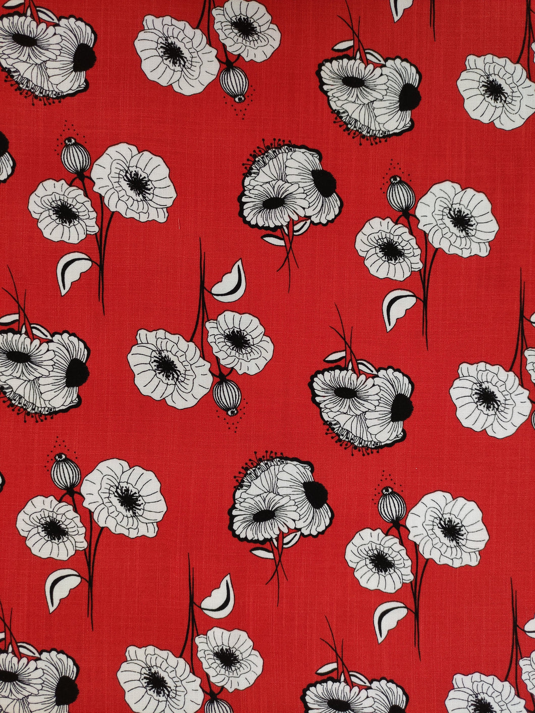 Viscose Fleurs de Pavot Blanches et Noires sur Fond Rouge - Coupon de 1m80